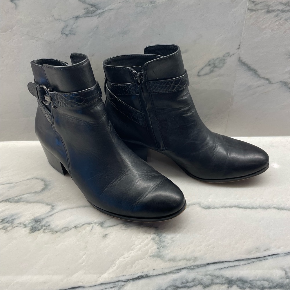 New Coach Women’s Black Booties in size 6.5 B Perfect Condition